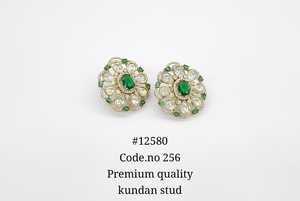 ต่างหูแบบติดหู 12580Kundan ดีไซน์ดอกไม้โบราณ ทำจากทองเหลือง ประดับพลอยสีเขียวชมพู สำหรับผู้หญิง - Product Image 4