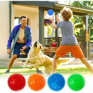 Petizer confezione da 3 3.5 \ "Squeaky Dog Toy Balls durevole interattivo galleggiante piscina ad acqua appuntita per cuccioli di cani di grossa taglia giocattoli da masticare - Product Image 6