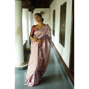 DISEÑADOR BANARASI SEDA SAREE CON BLUSA DESCOSTADA MELOCOTÓN - Product Image 1