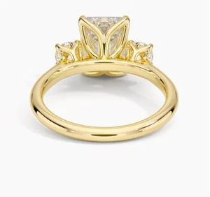 Anillo de Compromiso con Diamante Corte Esmeralda y Diamantes Princess para Mujer, Diamante Cultivado en Laboratorio Clásico - Product Image 5