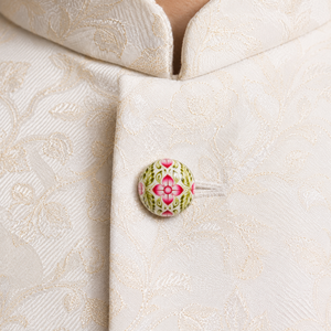 Botones de Latón Esmaltado Hechos a Mano Mayrabygungun para Prendas, Botones Decorativos de Metal con Diseño Floral, Paquete de 13, Origen Rajasthan - Product Image 3