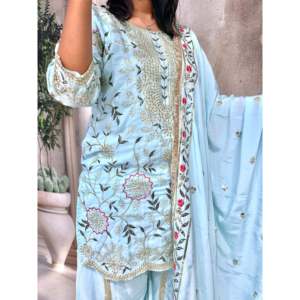 Hermoso Conjunto de Fiesta con Top y Pantalón con Dupatta, Talla XL - Product Image 3