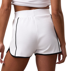 Shorts blancs à bordure contrastée pour femmes, taille élastique, shorts de sport légers, vêtements de sport pour l'entraînement, vêtements de sport pour usage quotidien - Product Image 2