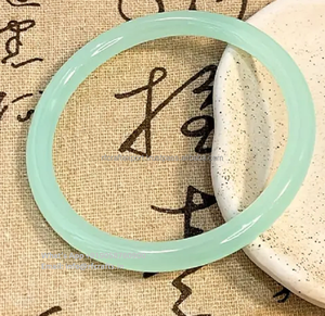 Bracelets en résine de couleur personnalisée de haute qualité Ensemble de 4 bijoux en pierre de moissanite pour femmes et filles à usage domestique - Product Image 6