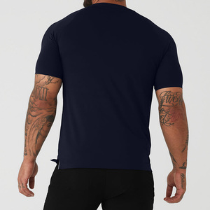 T-shirt uni noir en coton, nylon et élasthanne pour homme, col en V, tricoté, idéal pour le fitness et la course, collection été 2025 - Product Image 5