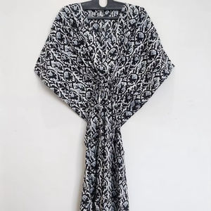 Kaftán Floral Hecho a Mano en India, Ligero, para Playa o Verano - Product Image 1