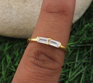 Anillo de Plata de Ley 925 con Engaste Rectangular de Circonita Cúbica, Clásico para Bodas, Aniversarios y Fiestas, Chapado en Oro Vermeil de 18K, Regalo al por Mayor para Ella - Product Image 3