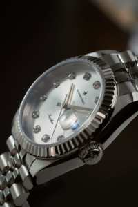 อเล็กซานเดอร์ เฟอร์รอส 8222S/02 นาฬิกาข้อมือผู้หญิงคริสตัลแซฟไฟร์ MIYOTA ระบบควอตซ์ 31 มม. หน้าปัด 50 ม. กันน้ำนาฬิกาสแตนเลส - Product Image 3