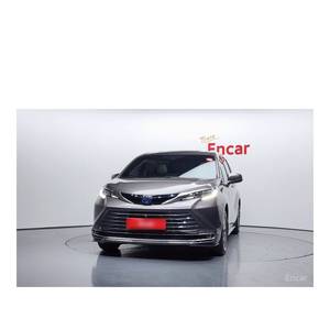 Toyota Sienna 2.5 Híbrida AWD de abril de 2023 con Asientos de Cuero, Cámara Trasera, 73,551 km, Volante a la Izquierda - Product Image 3