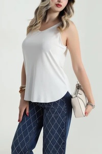เสื้อกล้ามผู้หญิง Ever Glow รุ่น Eco-Friendly ป้องกันขนร่วง แห้งเร็ว ไซส์ใหญ่ คอกลม สวมใส่สบาย ระบายอากาศได้ดี เหมาะสำหรับฤดูร้อน ผลิตจากผ้าโพลีเอสเตอร์เจอร์ซีย์ - Product Image 5