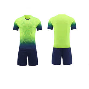 Maillots et tenues de football personnalisés imprimés numériquement, avec votre propre logo, à prix de gros – Kits de football très demandés - Product Image 4