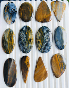 Pietersite Naturelle Cabochon Pierre Précieuse Lâche Polie Lisse Formes Mixtes Lot de Pierres Prix de Gros - Product Image 1