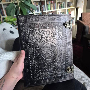 Diario de Cuero con Pentáculo Grabado Extra Grande, Libro de Sombras, Grimoire, Cuaderno de Magia Estelar, Diario de Papel Hecho a Mano - Product Image 4