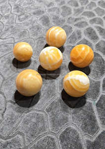 Vente en gros Agate naturelle Sphère de calcite jaune sculptée Boule de pierres précieuses pour la décoration de la maison Feng Shui - Product Image 2