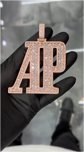 CONCEPTION Colgante de Letra Inicial con Diamante Moissanita VVS1, Chapado en Oro Rosa sobre Plata 925, Apto para Prueba de Diamantes - Product Image 3