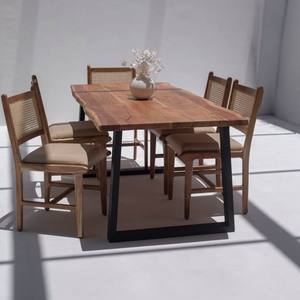 Mesa de Comedor Vandana Zentrix Sierra en Acacia Oscuro con Patas de Metal y Diseño Moderno Contemporáneo - Product Image 5