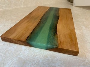 Planche à découper artisanale en bois massif, durable, pour couper les légumes et la viande. - Product Image 4