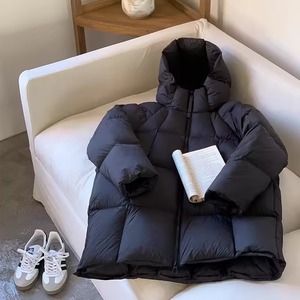 New Arrival Best Custom Women's Bomber Puffer Jacket Cropped Bubble Woven Waterproof Windproof <b>Coats</b> for <b>Ladies</b> - Product Image 6