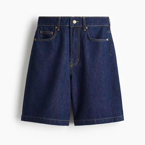 Shorts en jean déchirés pour homme de haute qualité, style vintage, effet usé, pour un look streetwear urbain. - Product Image 1