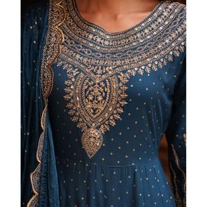 Vestido de Noche Elegante de Diseñador para Fiestas con Pantalón y Dupatta, Ideal para Ocasiones Especiales - Product Image 1