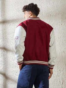 Chaqueta Varsity de Mezclilla con Logotipo Personalizado para Hombre, Cierre con Botones, Bolsillos, Chaqueta Bomber de Béisbol para Invierno, Cálida para Exteriores - Product Image 5