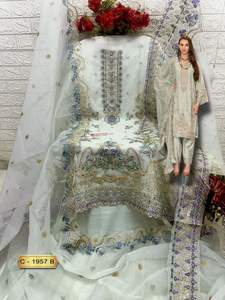 Exigeant Eid spécial Shalwar Kameez en organza avec broderie lourde Khatli et fond Santoon terne - Product Image 3