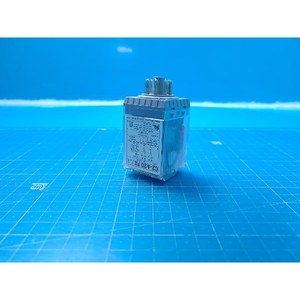 รีเลย์กำลังไฟฟ้าอุตสาหกรรม Turck C2-A20FX ใช้แล้วตามสภาพเดิม อะไหล่อุปกรณ์เซมิคอนดักเตอร์รุ่นเก่า - Product Image 5