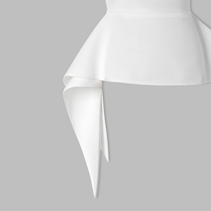 Chemisier asymétrique à volants pour femme, blanc uni, à manches courtes, élégant, décontracté, style peplum, en polyester tissé LUMI - Product Image 6