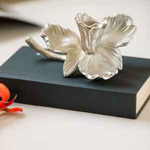 Silver Brass Floral Candle Holder Decorative Stand Suitable For Side <b>Table</b> Styling Room Decor And Festive Display From India - Product Image 3