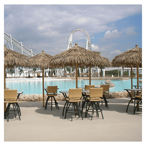 Parasol en feuilles de palmier avec support en bois massif pour l'ombrage et la décoration de plage, Vietnam - Product Image 5