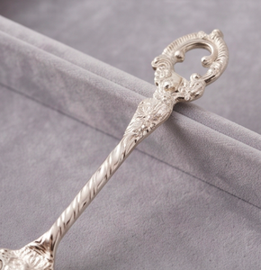 Spatule à gâteau en argent faite à la main, couteau de service vintage orné pour cérémonie de mariage et utilisation à la maison - Product Image 3