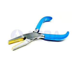 Stainless Steel 5.5 Inch Flat Nose Plier With Brass Tips And PVC Grip Handle For Body Jewelry And Wire Bending - Product Image 3