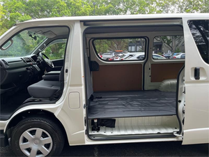 โตโยต้า ไฮเอซ ซูเปอร์ GL 4WD ไวด์บอดี้ ปี 2014 – รถตู้โดยสารระดับพรีเมียมพร้อมพื้นที่ภายในกว้างขวางและระบบขับเคลื่อนสี่ล้อ - Product Image 4