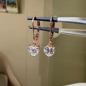 Pendientes Colgantes de Diamante Cultivado en Laboratorio con Forma de Corazón, 2CT, Oro de 14K, Joyería Romántica para Mujer, para Fiestas y Eventos - Product Image 2