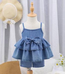 Conjunto de Top de Mezclilla con Volantes y Pantalones Cortos para Niñas con Detalle de Lazo - Product Image 1