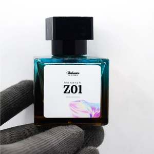 Etiquetas de PVC Duraderas Personalizadas Premium para Botellas de Perfume y Adhesivos Reutilizables Resistentes al Agua y a los Rayos UV - Product Image 1