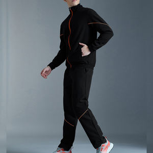 Ensemble de survêtement décontracté pour homme : veste coupe-vent imperméable et réfléchissante en polyester et nylon avec fermeture éclair et short de sport - Product Image 3