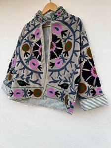 Manteau de mariage fait main pour festival |   Manteau d'hiver en velours Suzani à motif floral Duster pour festivals et mariages |   Bomber brodé - Product Image 5