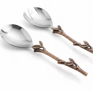 Ensemble de service à salade en métal avec manche en bambou, finition miroir, réutilisable, pour le camping, design minimaliste - Product Image 3