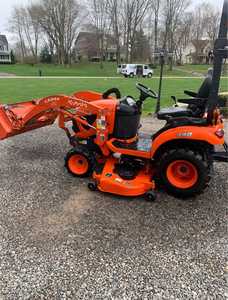 Tracteur de jardin compact BX Series LA344, 25 CV, diesel intelligent, chargeur frontal sans fil, moteur 2 temps 196cc, tondeuse autoportée - Product Image 6