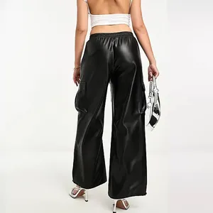 Pantalon cargo en cuir pour femme, logo personnalisé, coupe quotidienne, tissu confortable, multi-poches, vêtements de rue pour femme, fabrication OEM. - Product Image 2