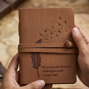 Journal artisanal vintage A5 avec plumes |   Carnet de notes écologique avec fermeture à cordon, couverture gravée rustique, journal cadeau A5 - Product Image 4