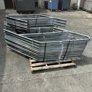 ราวบันไดภายนอกอาคารแบบสั่งทำพิเศษ - Product Image 2
