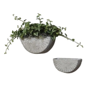 Russe fabriqué à la main métal planteur demi-cercle haut Design décoration murale Vase à fleurs haute qualité à la main à la mode Pot de fleur - Product Image 1