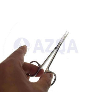 Ciseaux à cuticules en acier inoxydable, lame courbée, pointes aiguisées, construction durable, pour droitiers, pour manucure/pédicure - Product Image 4