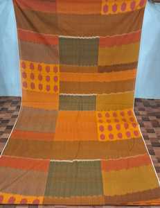 Tissu imprimé Ikat aux motifs saisissants pour vêtements de mode, robes, foulards, décoration intérieure, quilting, artisanat et vente en gros de textiles - Product Image 5