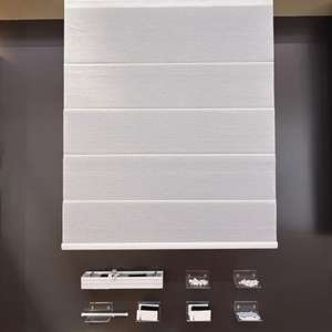 Stores romains intelligents occultants à 100 % avec télécommande, stores électriques jour et nuit, stores modernes à <span class=keywords><strong>double</strong></span> couche Tuya Zigbee - Product Image 1