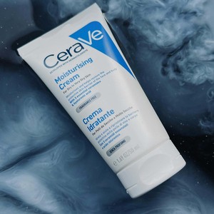 Crema Hidratante CeraVe Ultra Hidratante con Reparación de Barrera Cutánea y Retención de Humedad de Larga Duración - Product Image 2