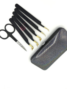 Pinzas para Pestañas de Acero Inoxidable de Nuevo Diseño, Pinzas para Pestañas con Agarre de Fibra y Punta Puntiaguda en Color Degradado Negro, Estuche Personalizado - Product Image 6