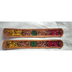 Pulsera para mujer de cuero de vaca tallada y herramientas florales personalizadas pintadas a mano disponibles a bajo precio - Product Image 2